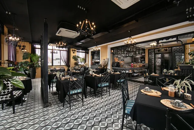 VIET Restaurant Hanoi & Rooftop View