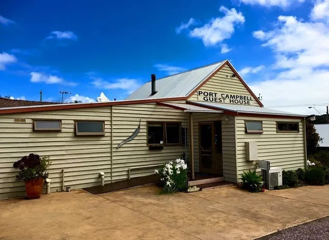 Port Campbell Flashpackers