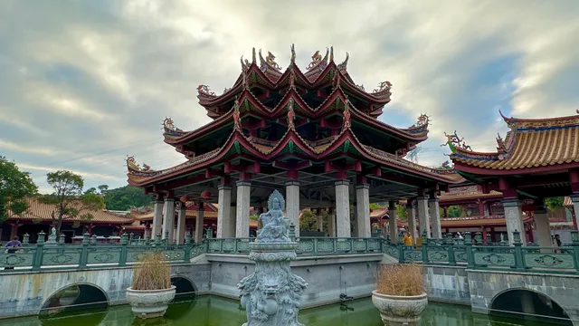 Huli Park （West Gate）