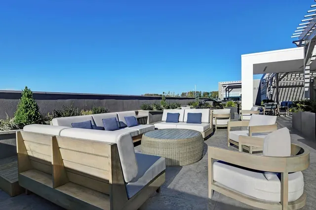 Courtyard by Marriott Hamilton