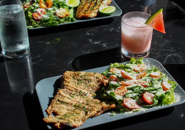 Rolling Steaks & Burgers