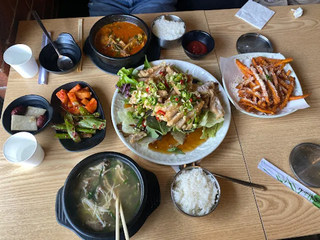 Yoon's Kitchen Oakleigh