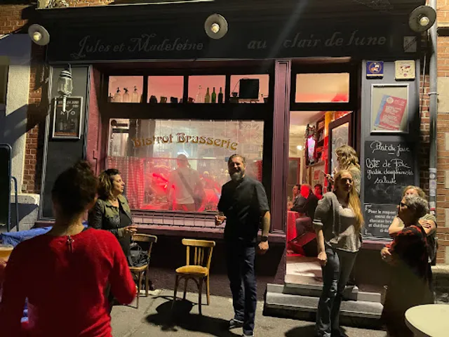 Jules et madeleine au clair de lune