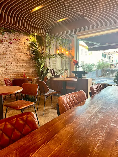 Loft - Brunch & Cocktails, Praça