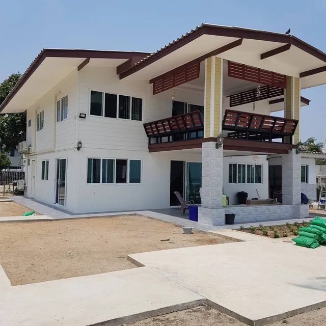 Pinsuk House บ้านปิ่นสุข Beach Villa