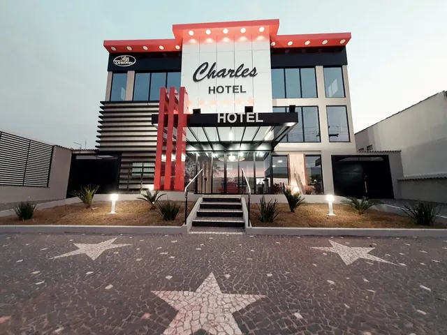 HOTEL CHARLES