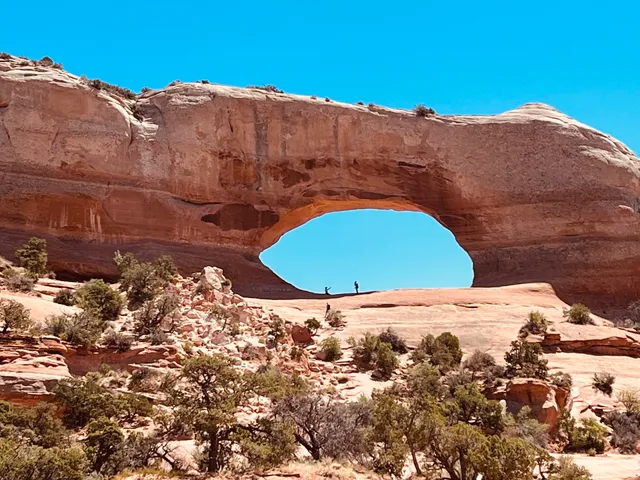 Desert Arch Window Rock