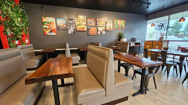 Le Banh Mi Bistro