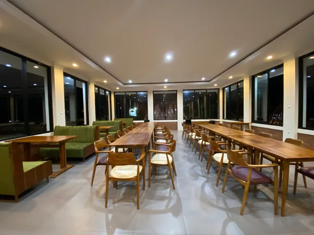 Royal Palm Resto and Coffee