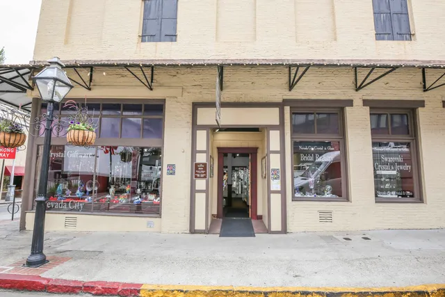 Nevada City Crystal & Glass