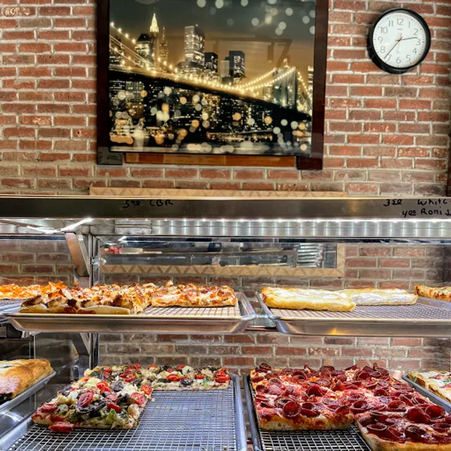 Mimi's Pizza (3rd Ave & 86th)