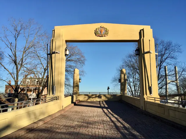 Riverfront Bridge Park
