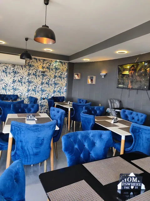 Sunset Canastel Restaurant / Coffree Shop