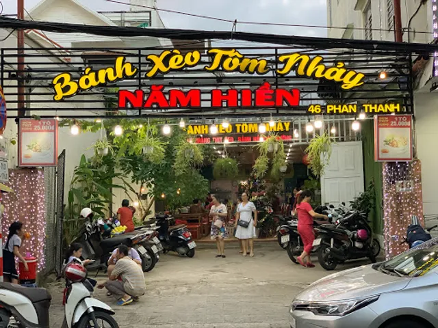 Ẩm Thực Năm Hiền - Bánh Xèo Tôm Nhảy