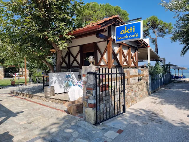 Akti beach cafe