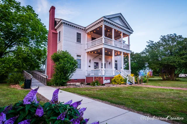 Artmosphere Community Arts Center