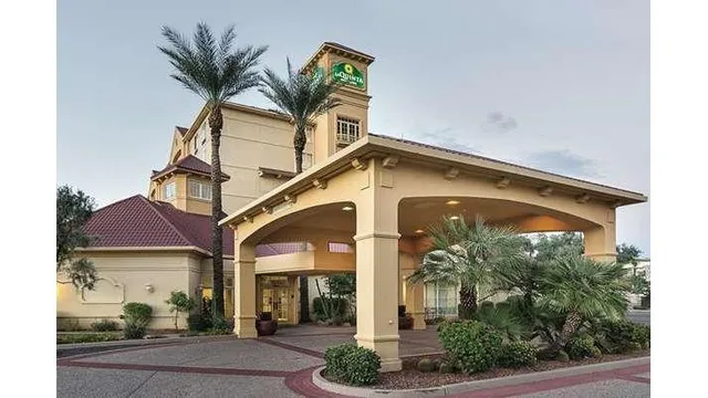 La Quinta Inn & Suites by Wyndham Phoenix Mesa West