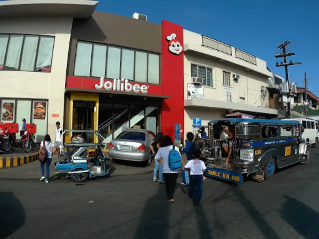 Jollibee - Bauan