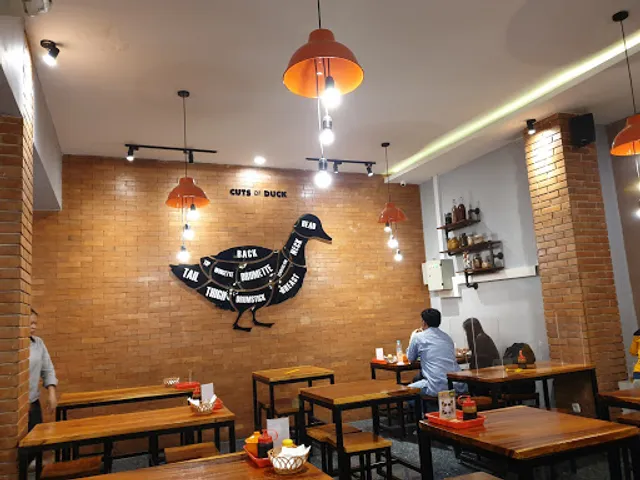 Bebek Kaleyo Cempaka Putih Raya