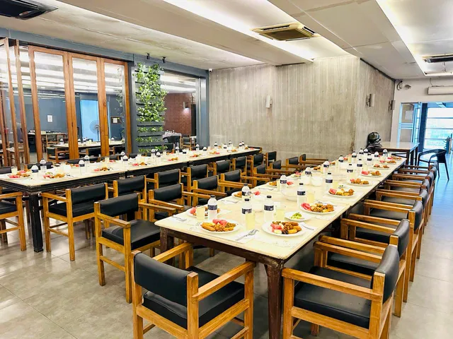 Thai Chi Restaurant & Cafe