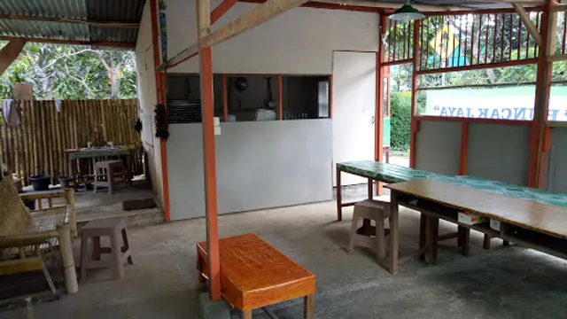 Lotek Gado-Gado dan Rujak Cingur Bu Nur