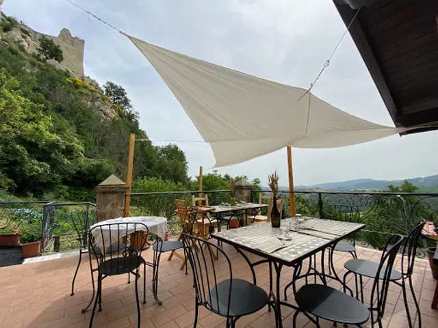 Home Restaurant "Il Viandante" Canossa