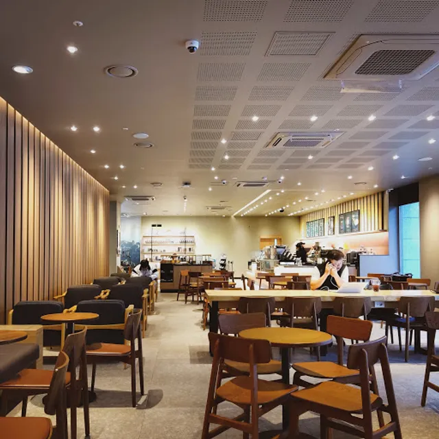 Starbucks Gyeonghuigung-ro