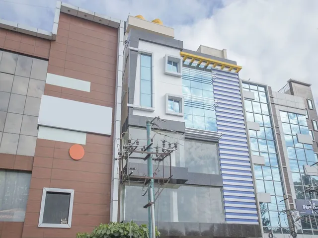 OYO 11387 Hotel Kozy Rooms