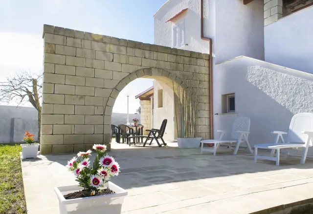 Case ad Oriente-Villa La Cisterna