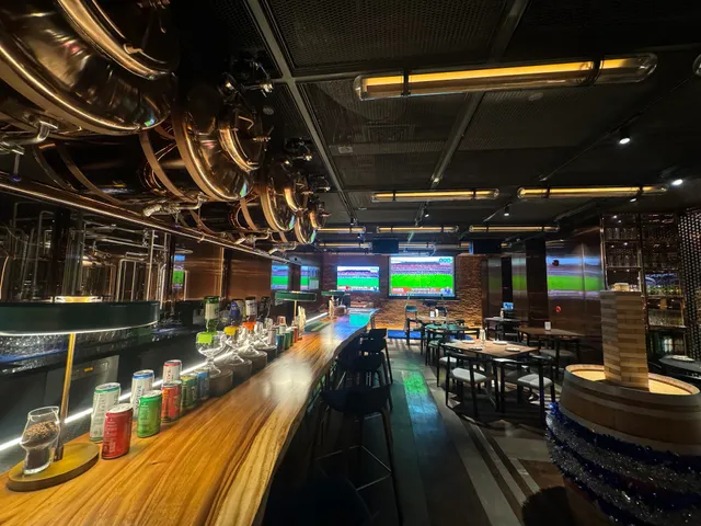 Eleven Degrees Craft Brewery