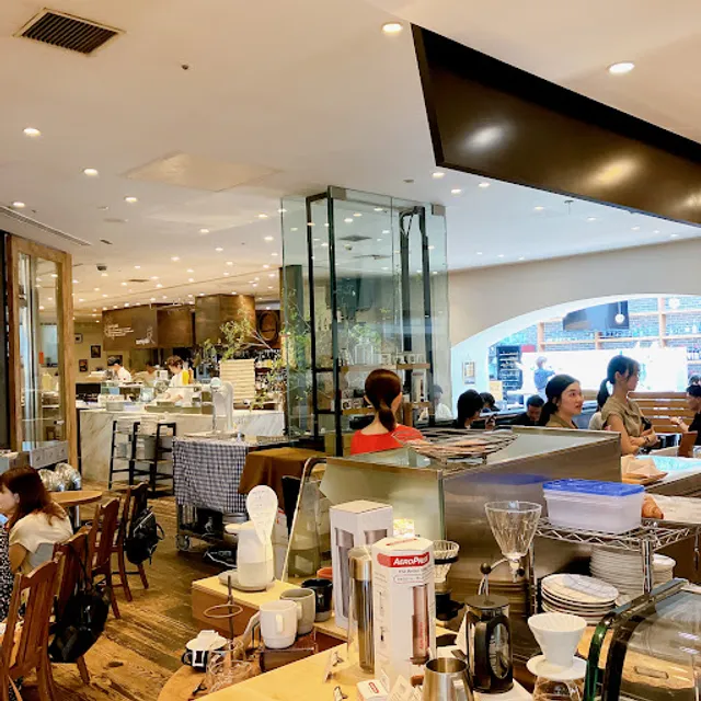 Paul Bassett Shinjuku