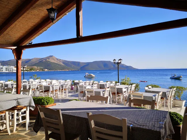 Akrogiali, Nea Stira, Georgios Sakkas