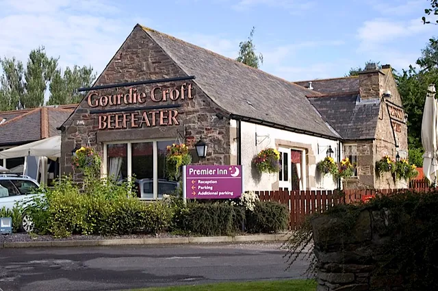 Premier Inn Dundee West hotel