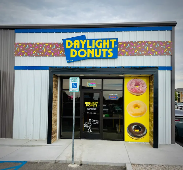 DAYLIGHT DONUTS