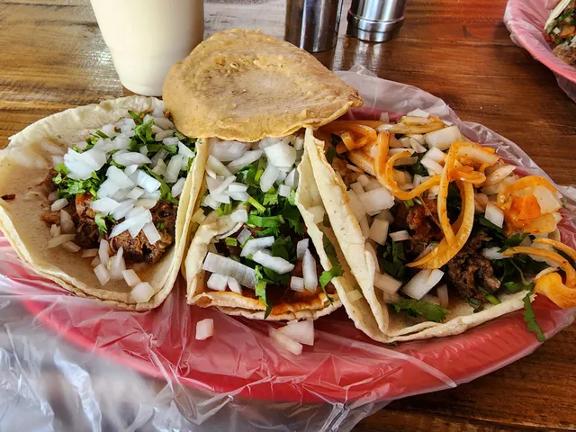 Tacos de Birria "La More"
