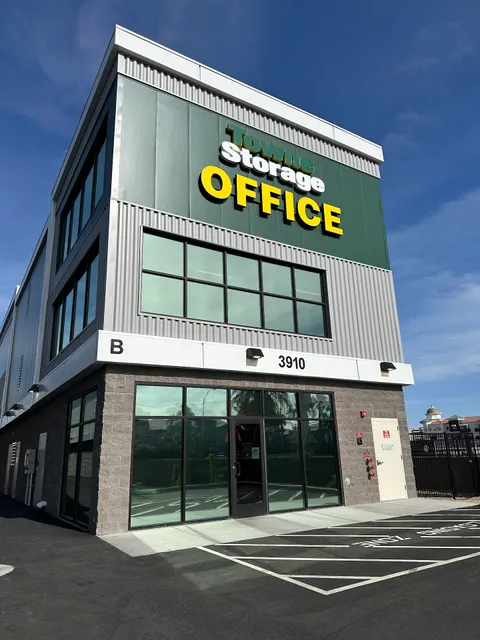 Towne Storage University