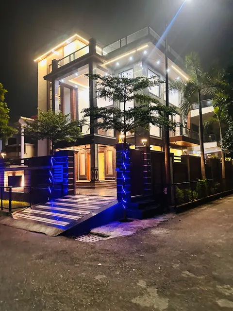 Fabhotel White Elephant