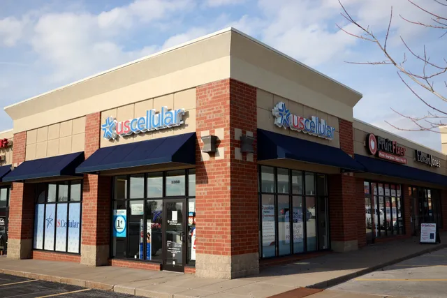 Authorized Retailer UScellular & T-Mobile