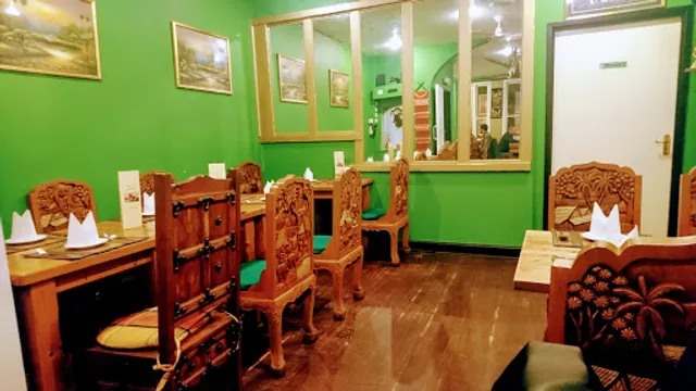 Ploy Thai Restaurant