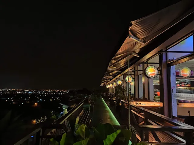 山頂會館景觀餐廳