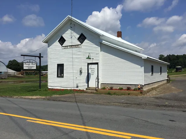 Family Finds & Consignment Shop