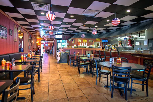 Woody's Bar-B-Q - Jacksonville (University)