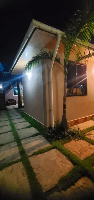 Jfour comfort zone hostel