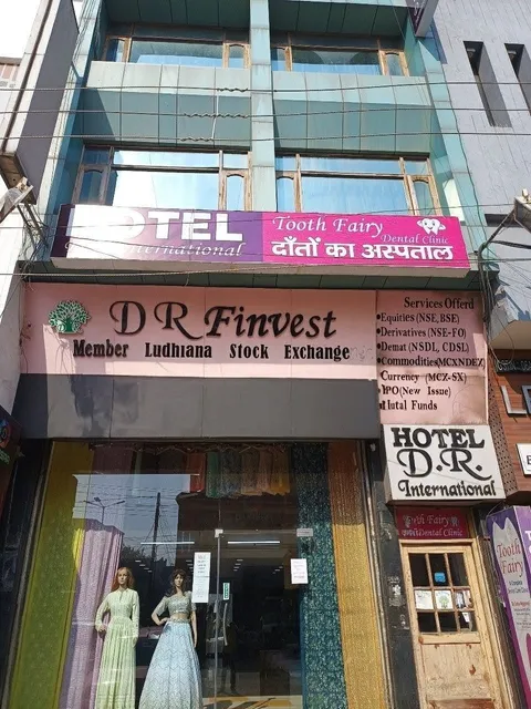 Hotel D R International