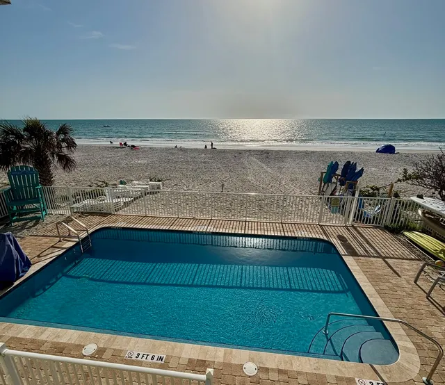 Tommy's on the Beach