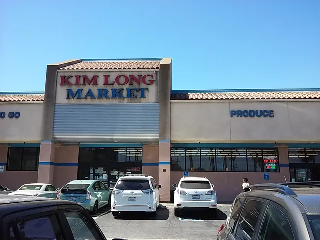 Kim Long Market