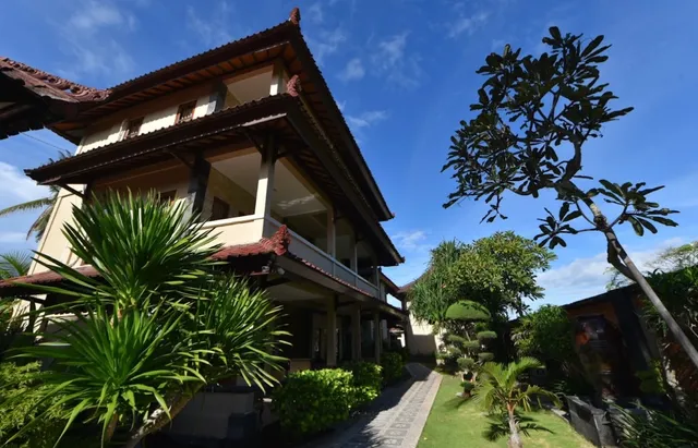 Puri Nusa Beach Hotel