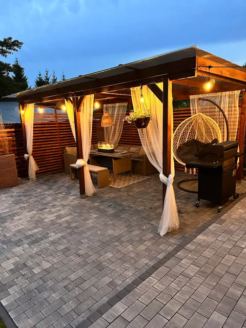 Malinowa Chata Królowy Most