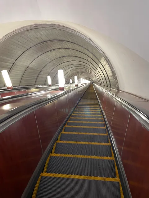 Shabolovskaya Station