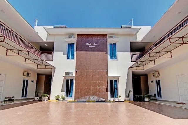 OYO 91269 R&s Living Residence